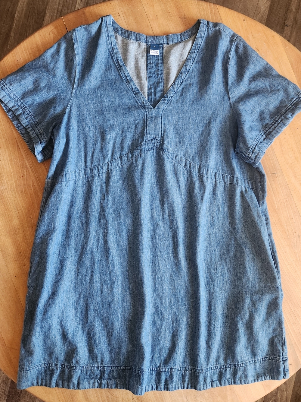 Old Navy Light Blue Denim-Look V-Neck Midi Dress